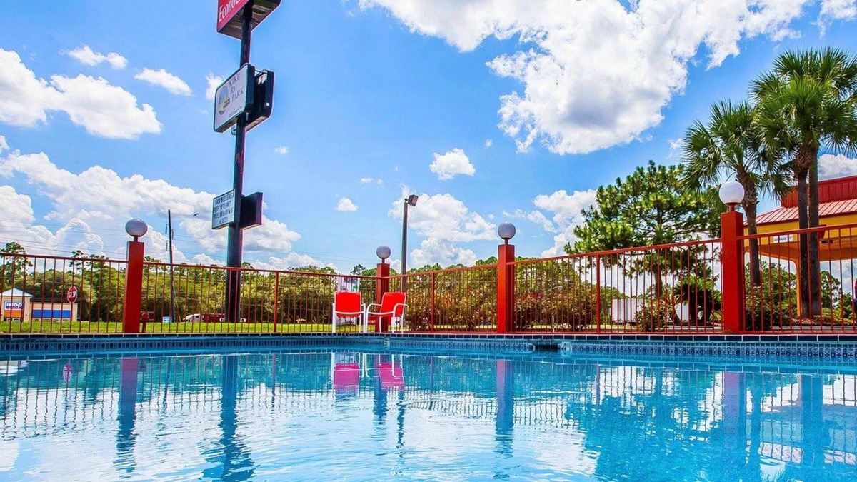 Kingsland Hotel | Econo Lodge Cumberland