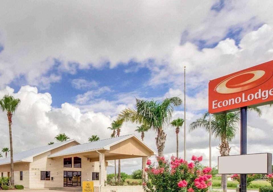 Falfurrias Cabin | Econo Lodge Falfurrias Hwy 281