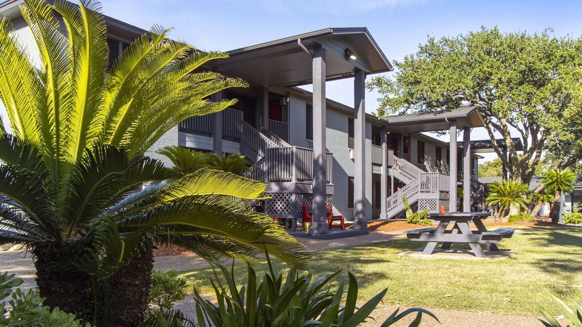 Fulton Hotel | Econo Lodge Inn & Suites Fulton - Rockport