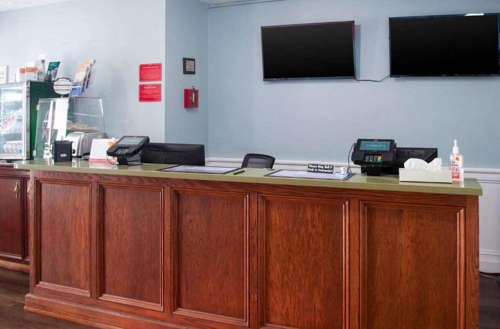 Sandusky South Hotel | Econo Lodge Inn & Suites Sandusky South