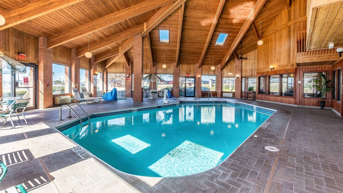 McKinney Hotel | Econo Lodge Inn & Suites
