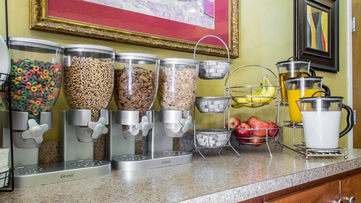 Buechel Hotel | Econo Lodge Louisville Airport