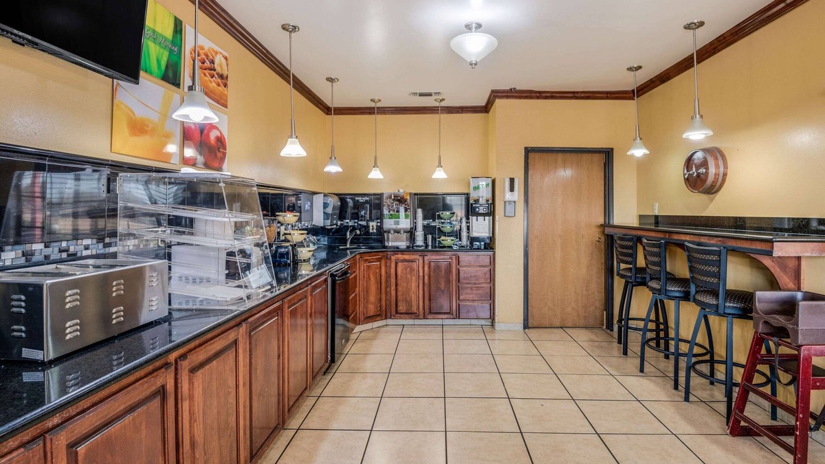 Lubbock Hotel | Econo Lodge Lubbock I-27