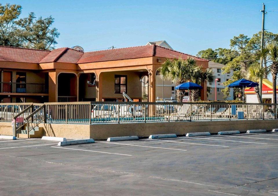 Bay VIew Addition Cabin | Econo Lodge Panama City St Andrews