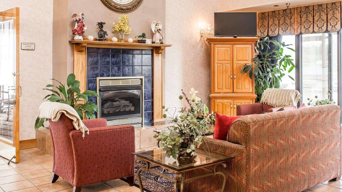 Newport Hotel | Econo Lodge