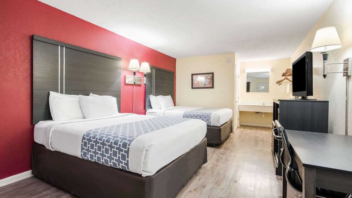 Waynesville Hotel | Econo Lodge Waynesville