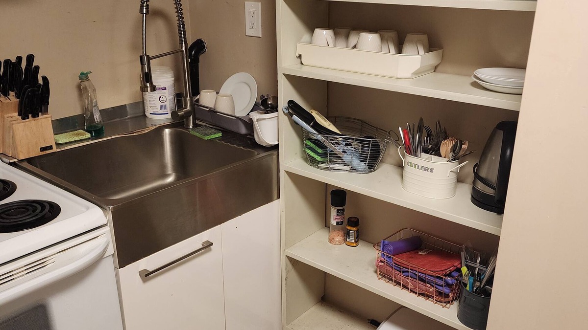 Burnaby House | Economical homestay