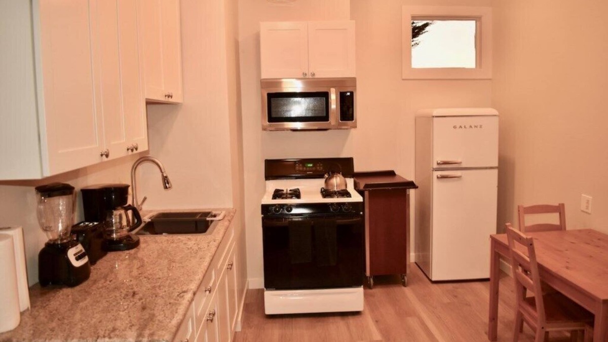 Haight-Ashbury Apartment | Economical One Bedroom in Great Location
