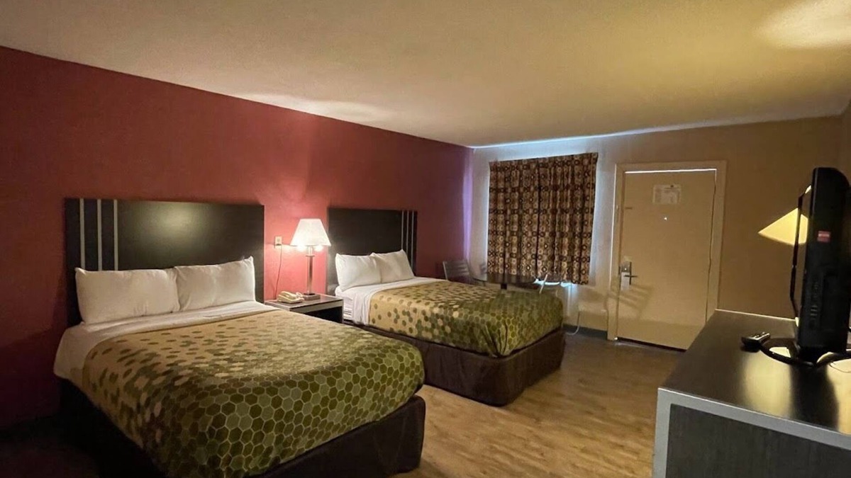 East Hartford Hotel | Economy Inn