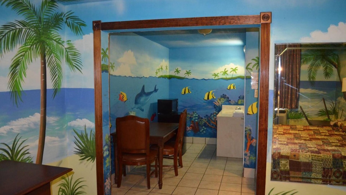 Viavant - Venetian Isles Hotel | Economy Inn