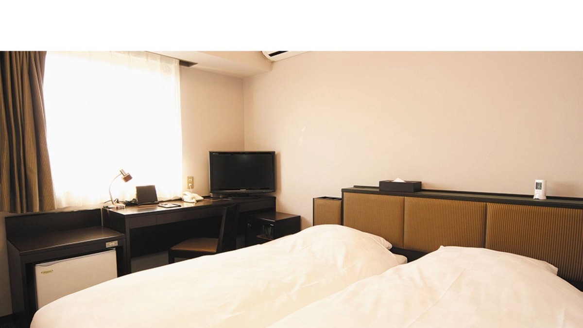 Nagahama House | Economy Twin Room without meals plan Biwaichi / Nagahama Shiga