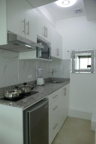 Puerto Santa Ana Apartment | Ecuabook Penthouse Jacuzzi Riverfront 11012