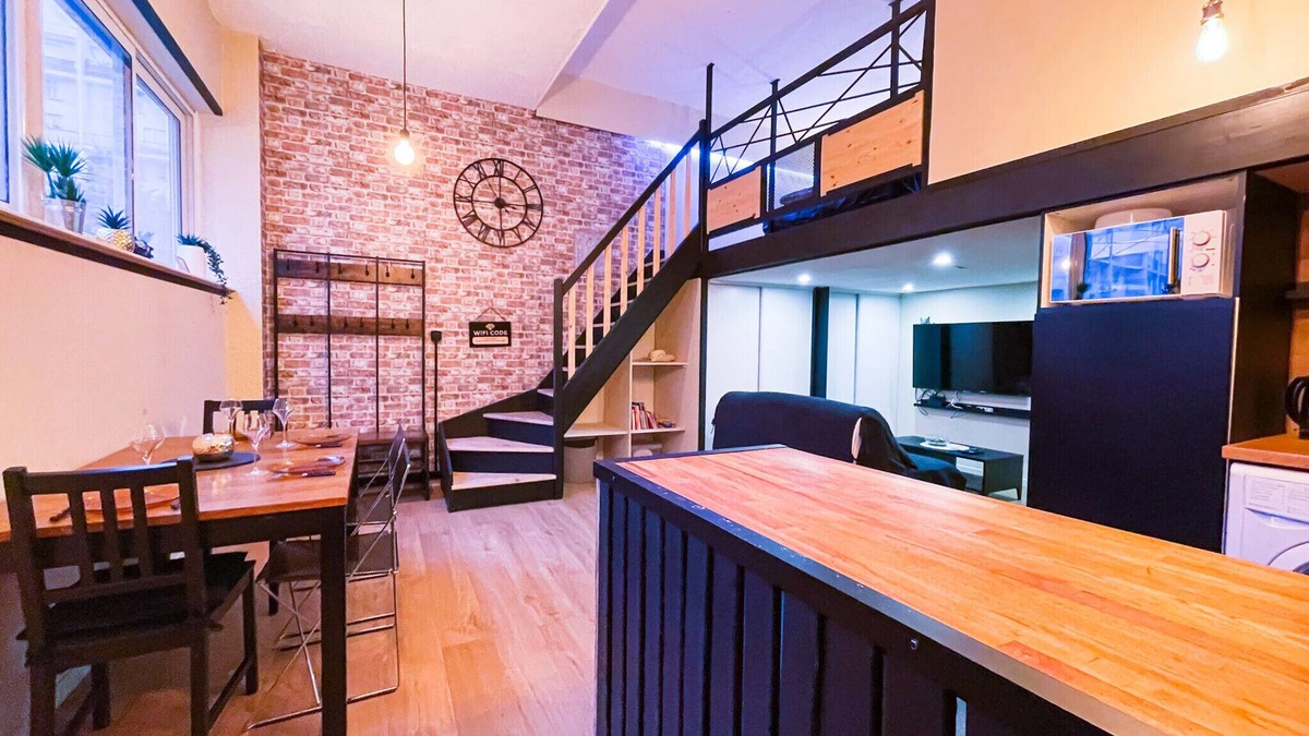 Quartier des Eaux-Claires Apartment | #ED | The fantastic loft | Free parking 🤎