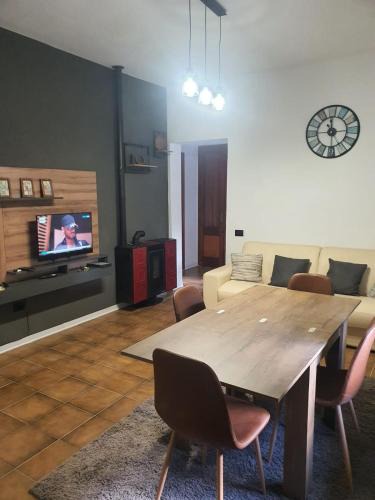 Carbonia Apartment | Eddys Home