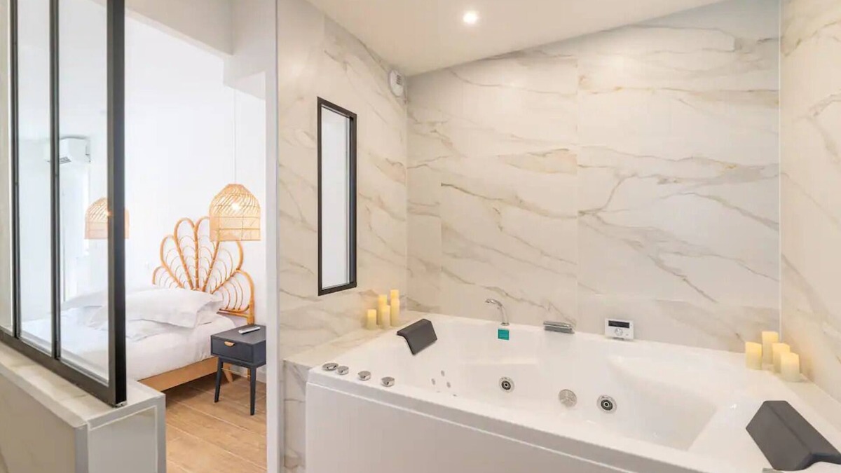 Jean-Medecin Apartment | Eden Flat Jacuzzi Massena Nice