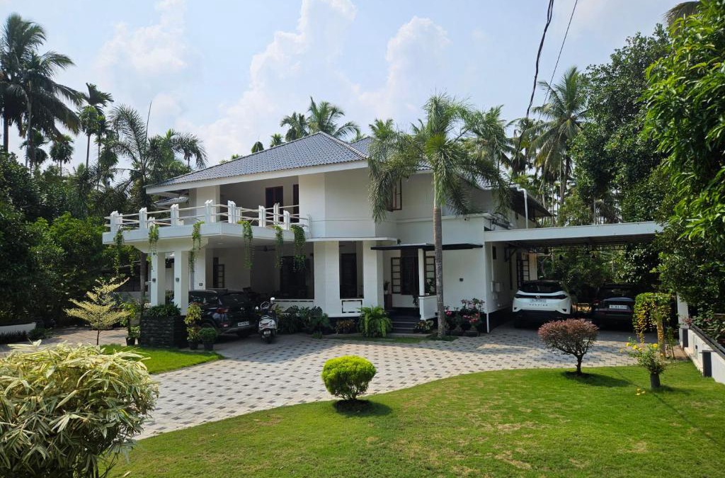 Andhakaranazhy House | Eden Garden by Kattumana
