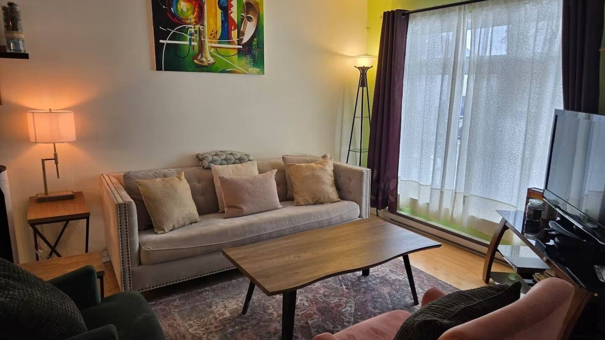 Vaudreuil House | Eden House