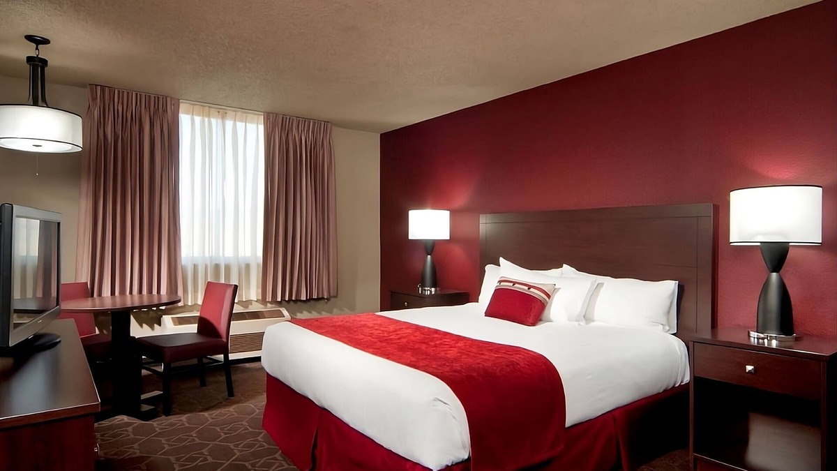 Laughlin Hotel | Edgewater Casino Resort, 2 x Santa Fe King Non Smoking Room, Free Onsite Parking