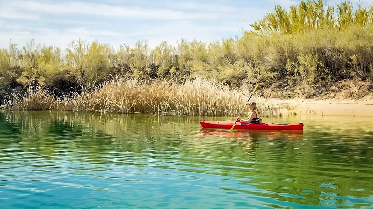 Laughlin Hotel | Edgewater Casino Resort, 4 x River View Queen Room, Free Onsite Parking!