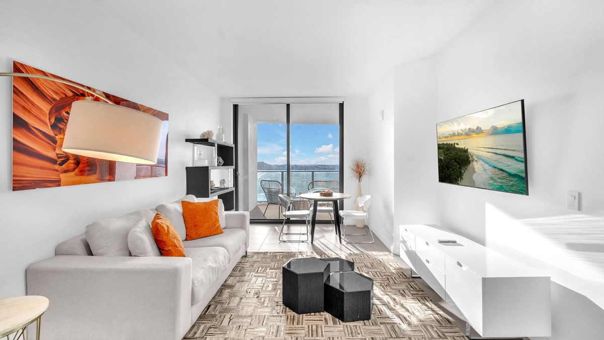 Town Square Condo | Edgewater Chic 1BR + Den Sleeps Like 2BR Amazing Views 1.5 Bath