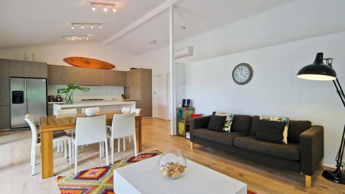Quindalup House | "Edgewater" on Quindalup Beachfront