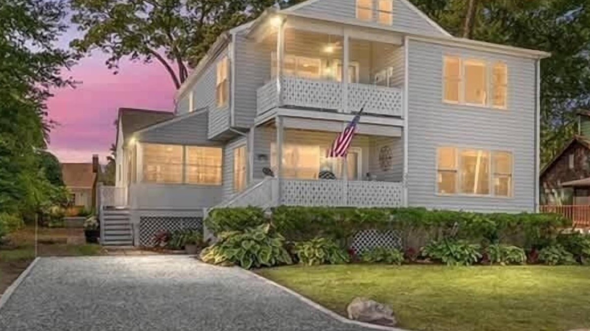 Selby-on-the-Bay House | Edgewater's Shelby on the Bay