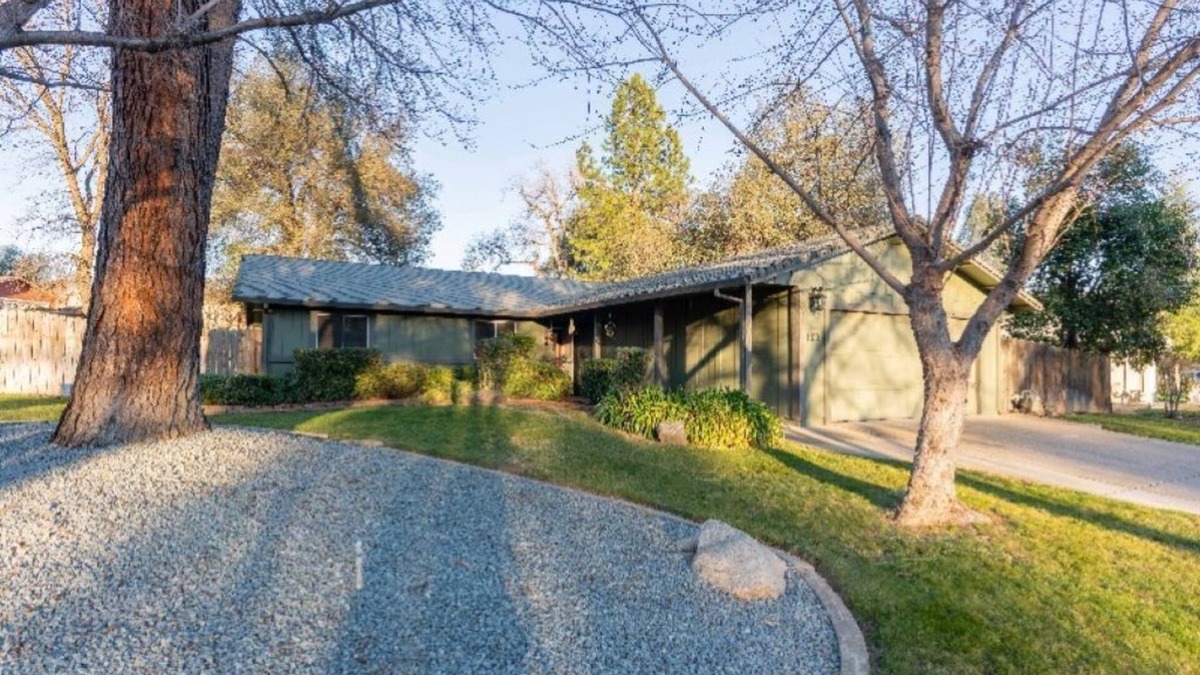 Lema Ranch House | Edgewood Escape located in the heart of Redding, California