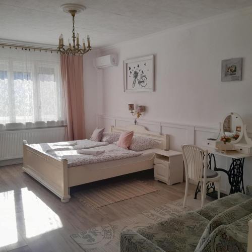 Mosonmagyarovar Apartment | Edina Vintage Vendégház