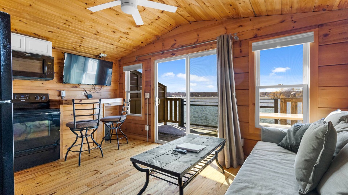 Edinboro Cabin | Edinboro Lake Resort Cabins