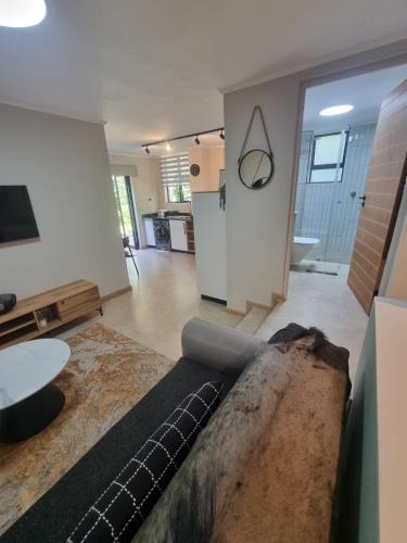 Waterkloof Apartment | Edward suites ,Apartment 2
