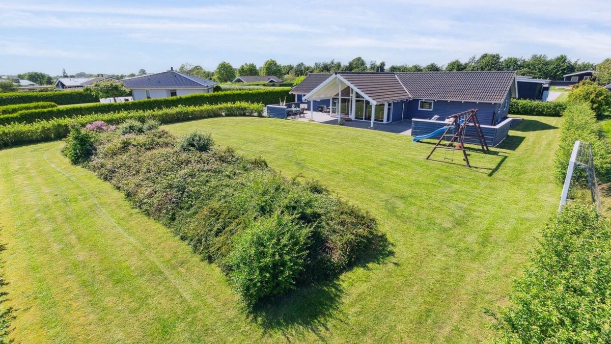 Skovmose House | "Edzard" - 800m from the sea by Interhome