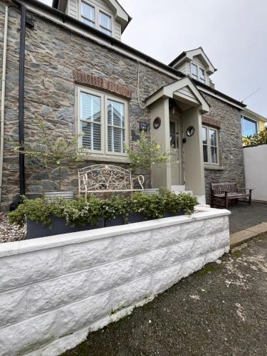 New Quay House | Efail Fach