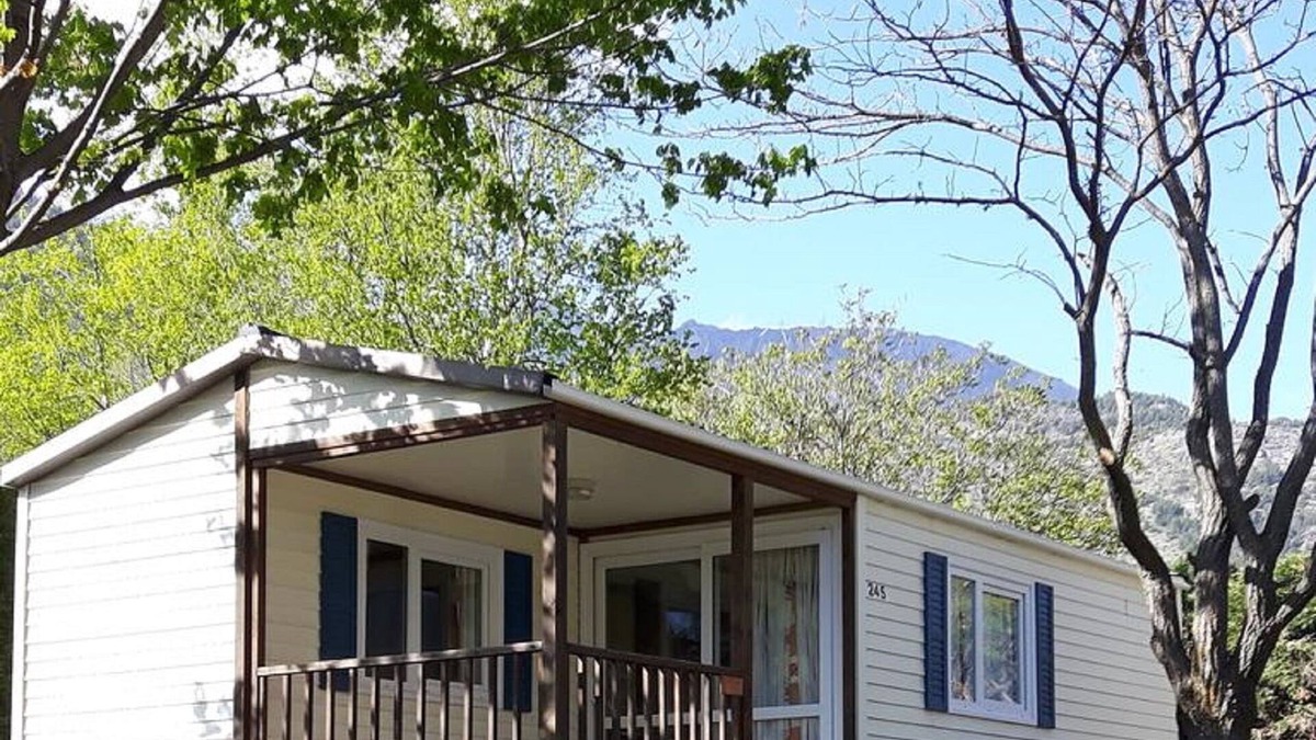 Saint-Andre-d'Embrun House | Eglantine Mobile Home