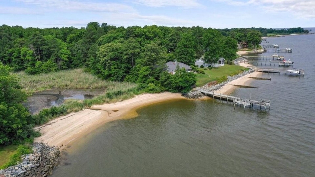 Mount Holly House | Egret Court - Newly built cozy modern home with access to water and beach