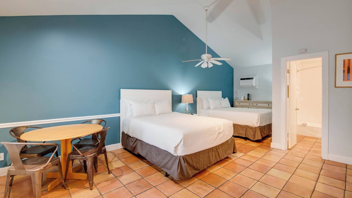 Uptown - Upper Duval Cottage | Egret Suite | Bright Retreat, Hot Tubs, Steps from Duval!
