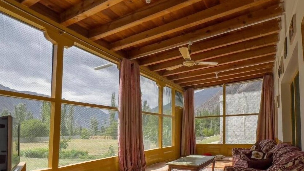 Azad Kashmir Hotel | Ehsan-e-Bassi