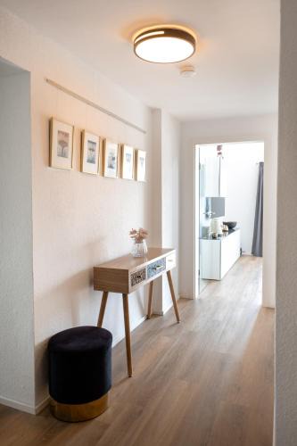 Mitte Apartment | EICH-Penthouse, zentral am Stadtwald mit Ausblick über die Stadt, 24h self check-in, Netflix, DisneyPlus
