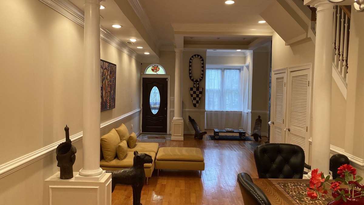 Bloomingdale House | Eighteen Ninety Five @Bloomingdale, NW (9 blocks from Union Station on RED LINE