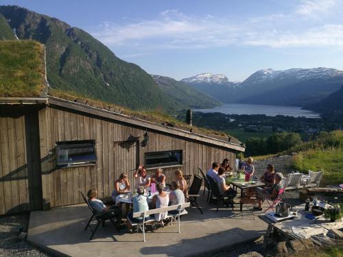 Roldal House | Ein heilt spesiell låve i Røldal