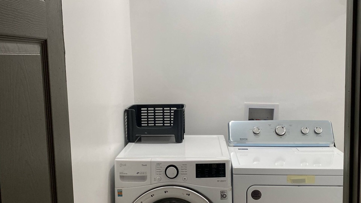 Foxcroft Square Apartment | Einstein Hospital, Naval base in the NE, Near Tacony Bridge