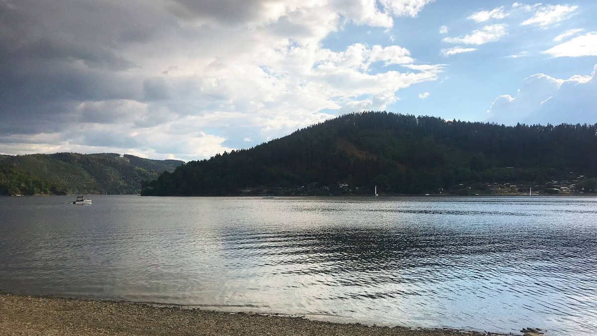 Konitz Apartment | Einzigartiges Appartment, Kamin, Whirlpool, Netflix, Internet, Workspace, Garten