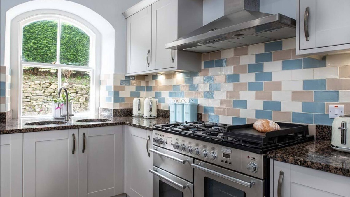 Pentrefelin Cottage | Eisteddfa - sleeps 10 guests in 5 bedrooms