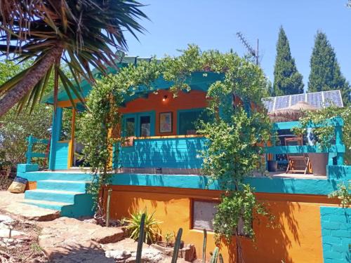 Cabanes House | El Antojito