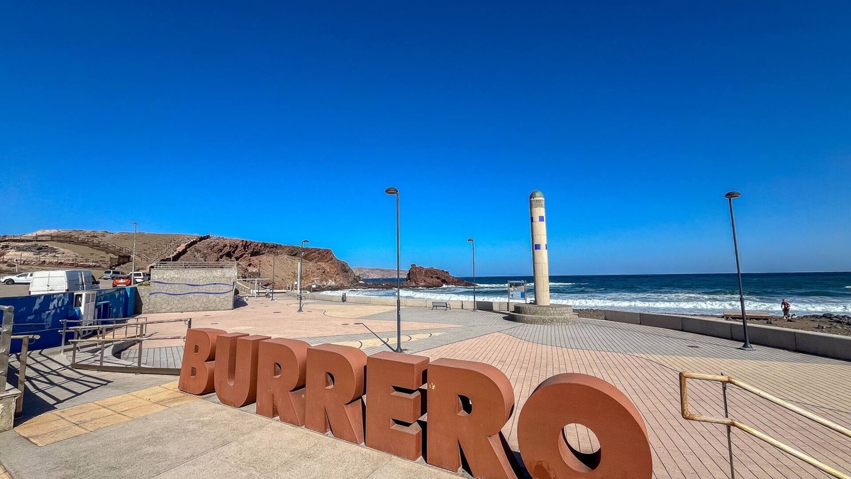 Ingenio Apartment | El Burrero Beach with terrace and private solarium