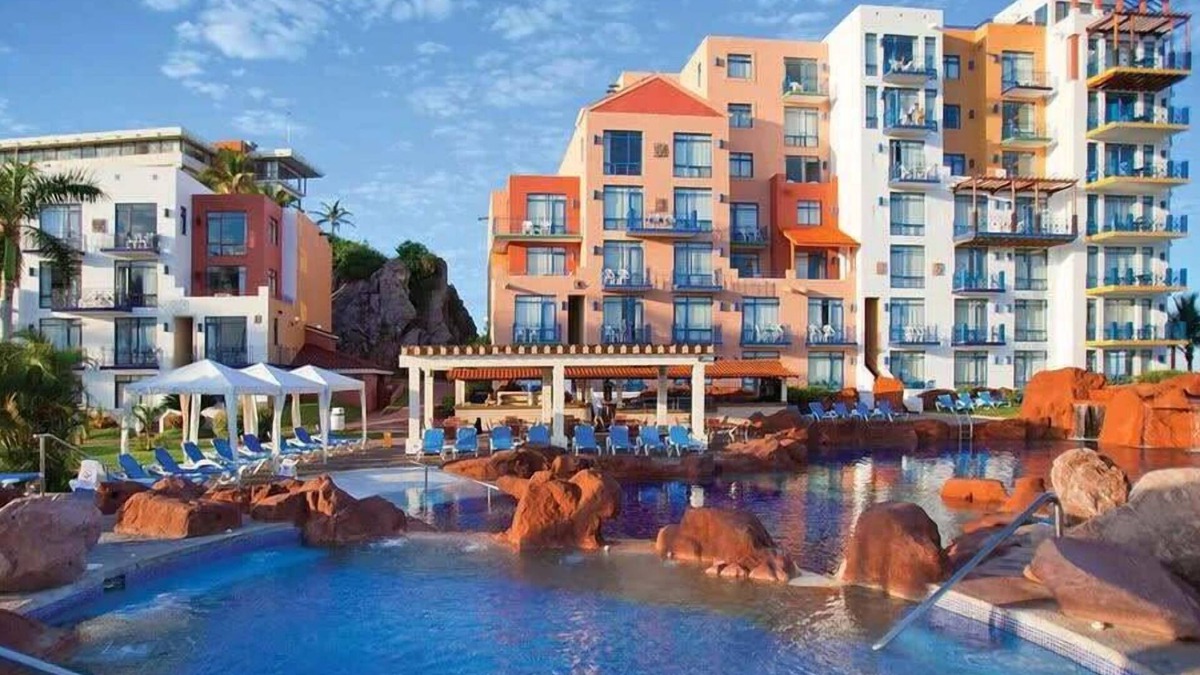 Lomas de Mazatlan Condo | El Cid Marina Beach Hotel | Studio Suite