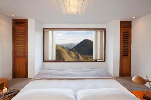 Calacali House | El Crater