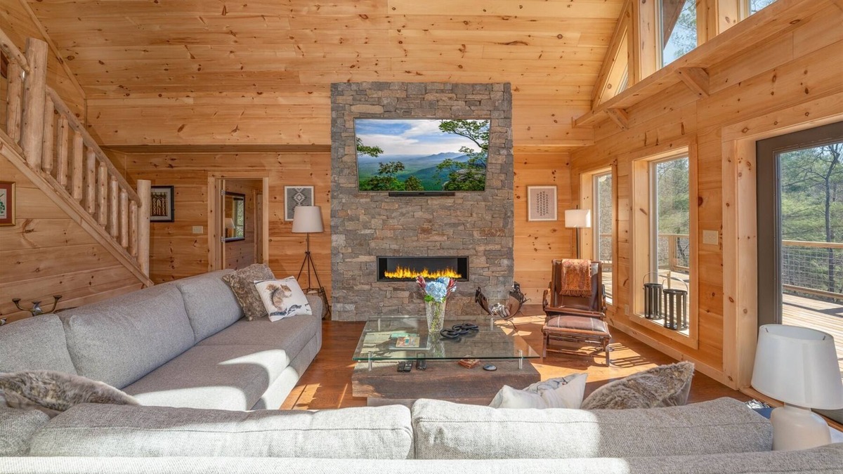 Brevard House | El Escorpio North - Log Cabin-Pool Table-Fire-pit, PRIVATE
