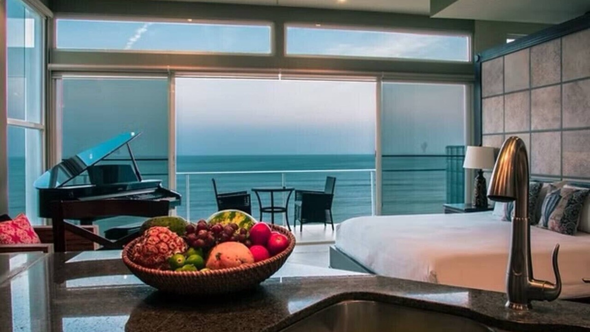 Boca Corona Apartment | El Golden Cowry – Romantic Escape with Ocean Views