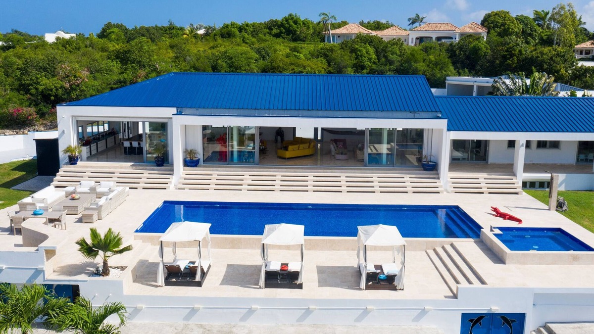 Les Terres Basses Villa | El Grande Azure Luxury villa