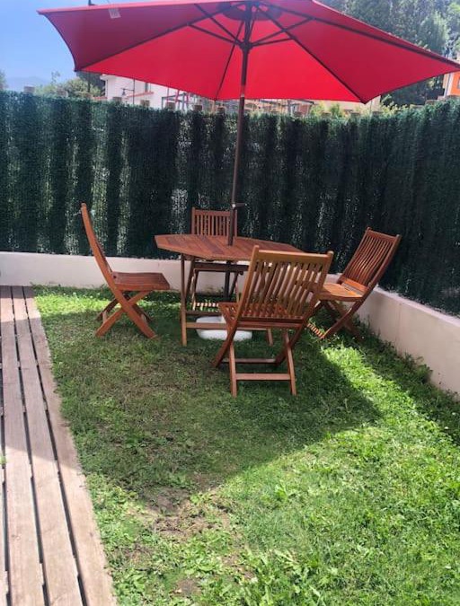 La Portilla Apartment | El Gurugú, bajo con jardin a 200m de la playa de Barro